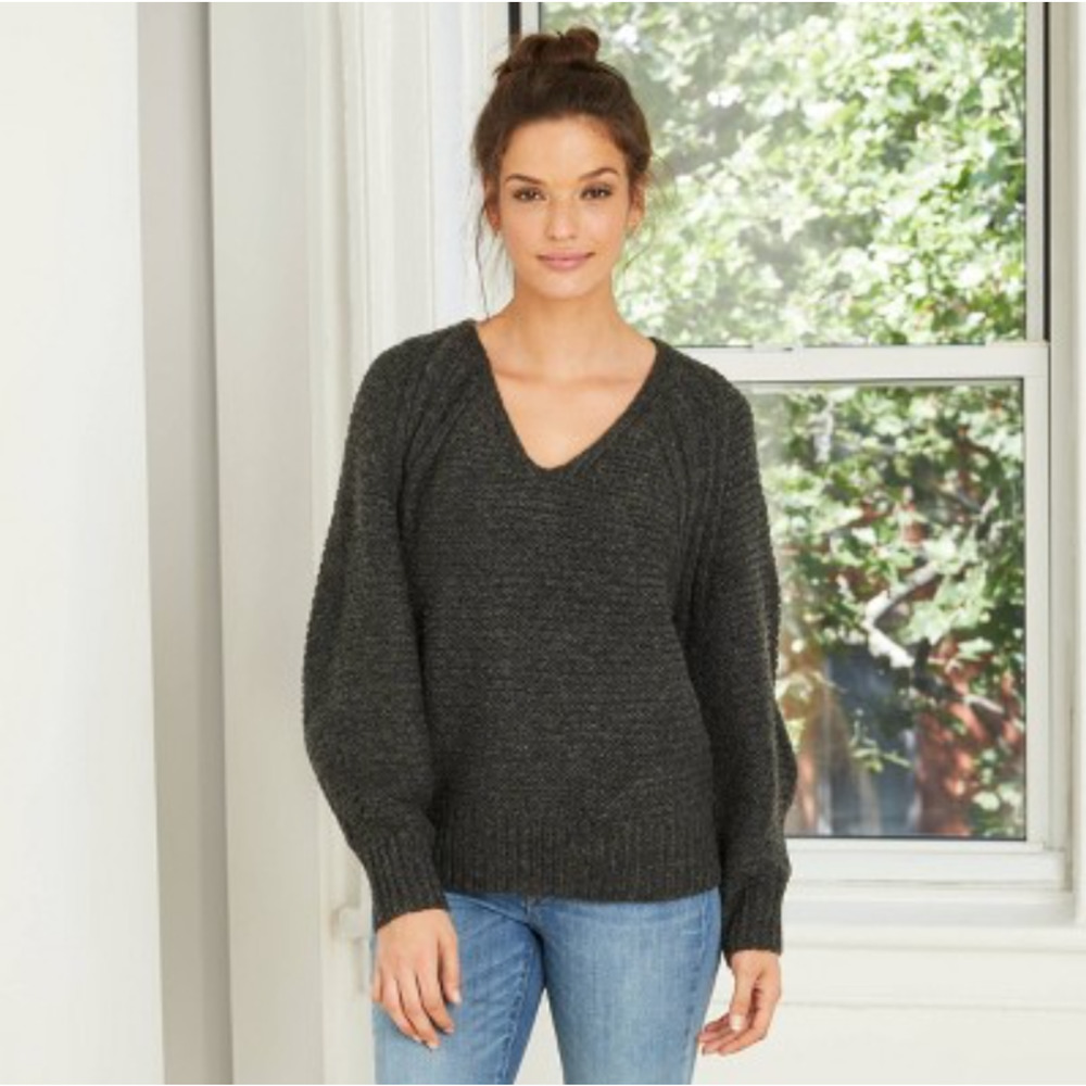Women's Balloon Sleeve V-Neck Pullover Sweater - Universal Thread; Charcoal NWT